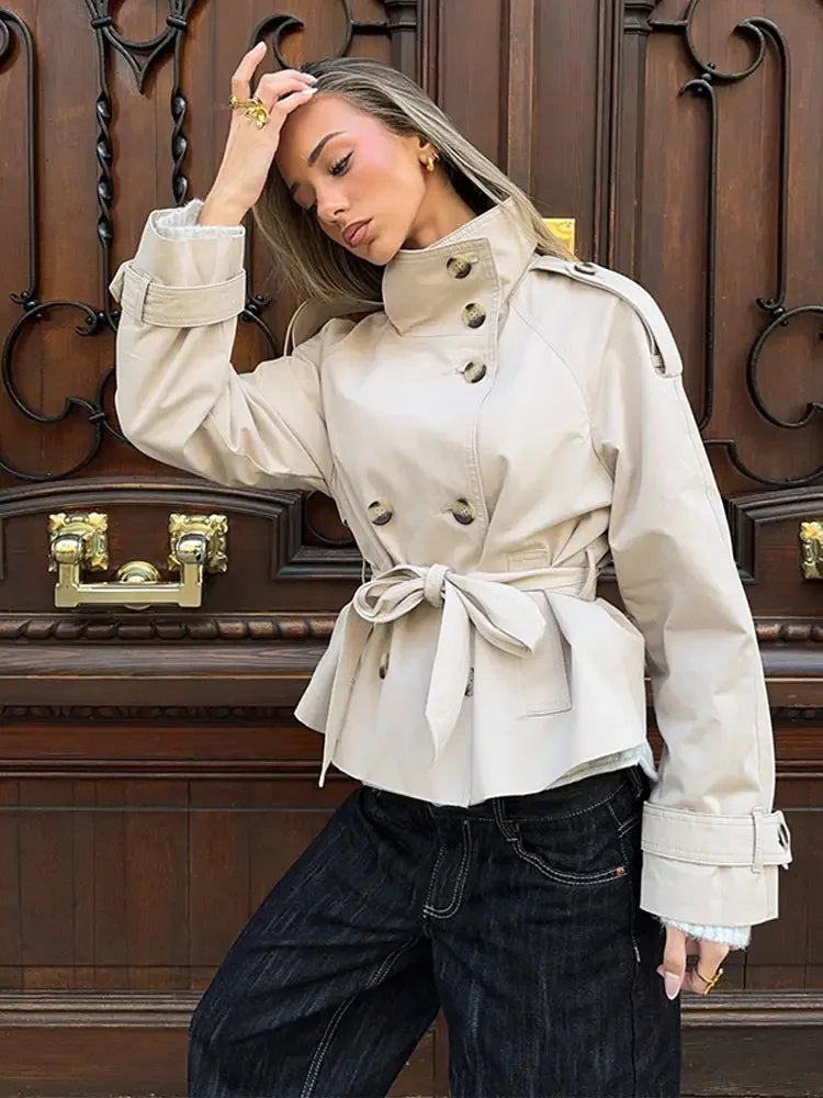 Trench con collo ad imbuto
