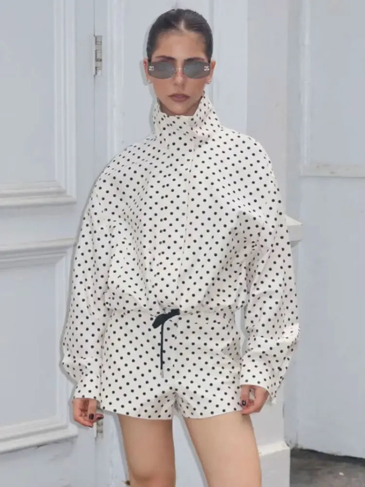 Giacca dolcevita a maniche lunghe con stampa a pois (+ pantaloncini in omaggio)