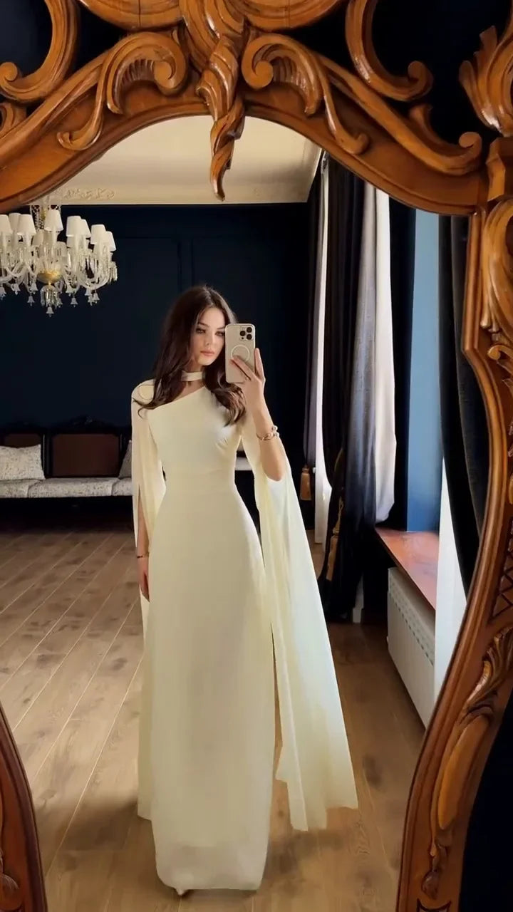 Abito a maniche lunghe sottile ed elegante