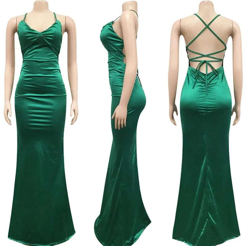 Abito lungo in raso elegante con spalline sottili