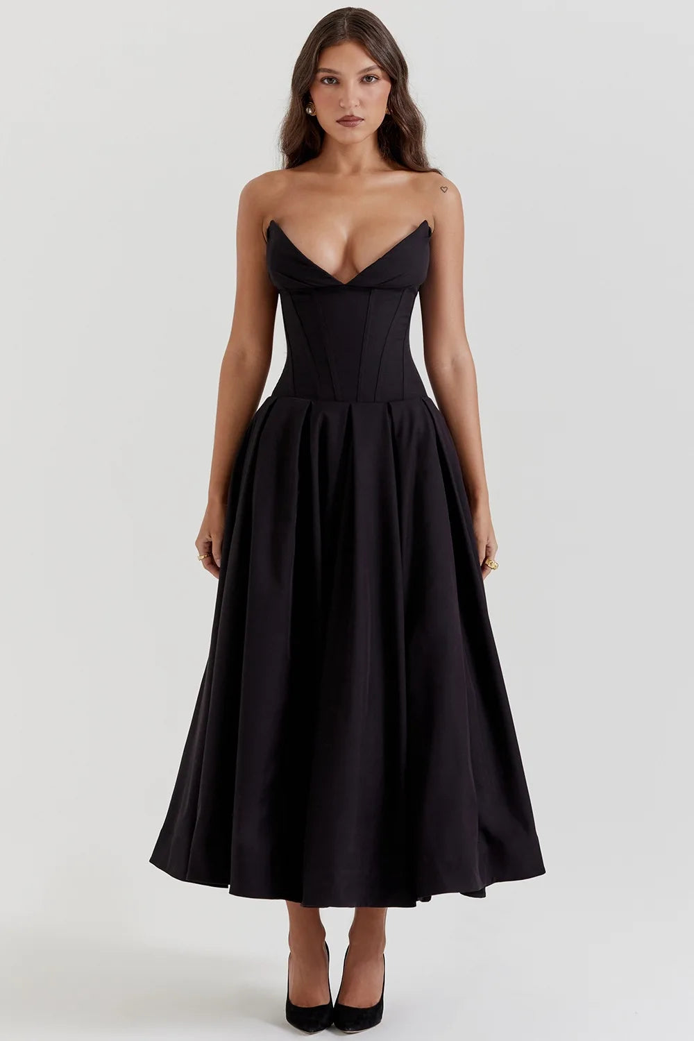 Vestito estivo midi con taglio a principessa