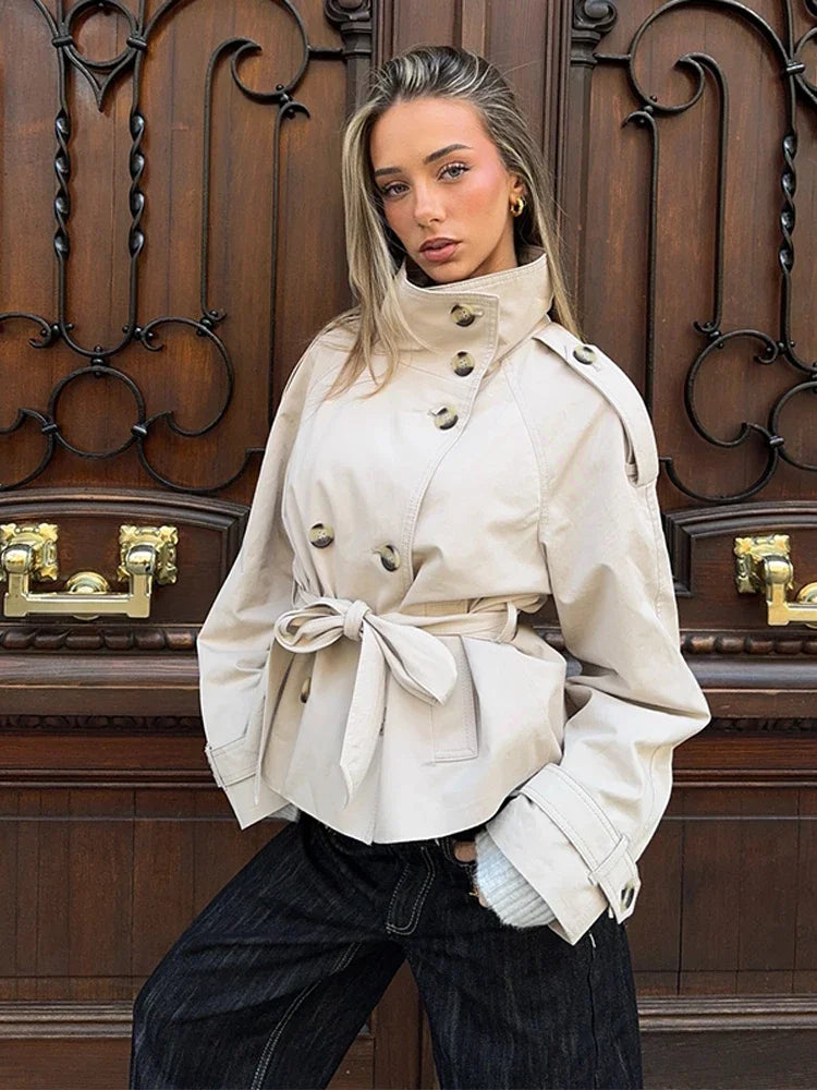 Trench con collo ad imbuto