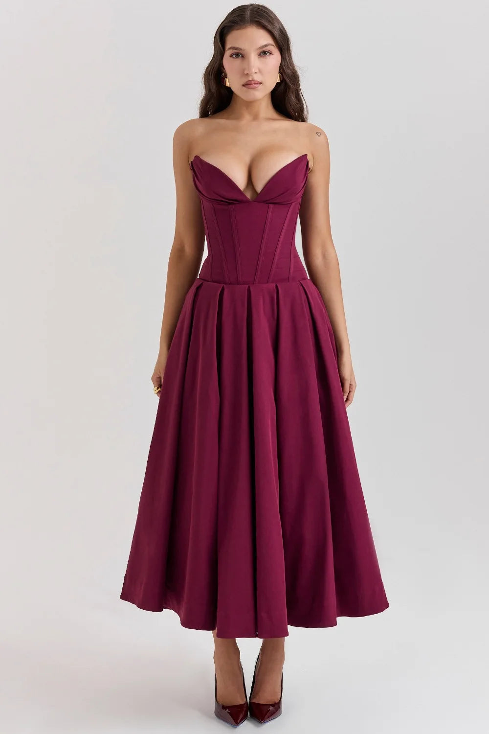Vestito estivo midi con taglio a principessa