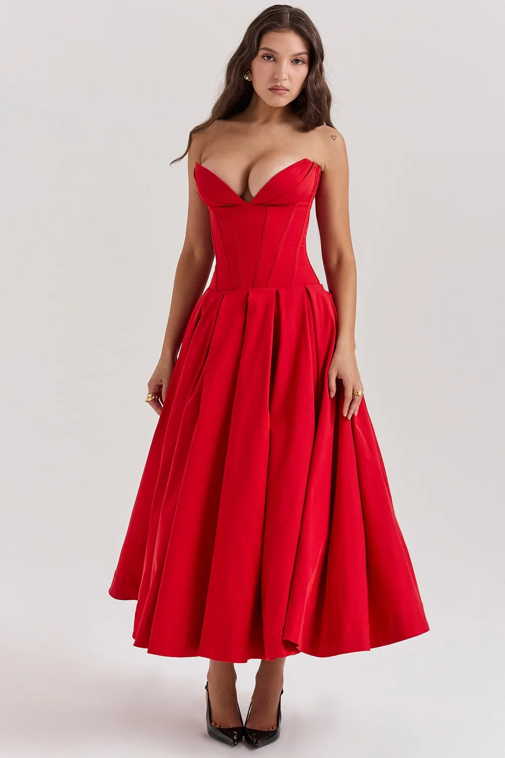 Vestito estivo midi con taglio a principessa