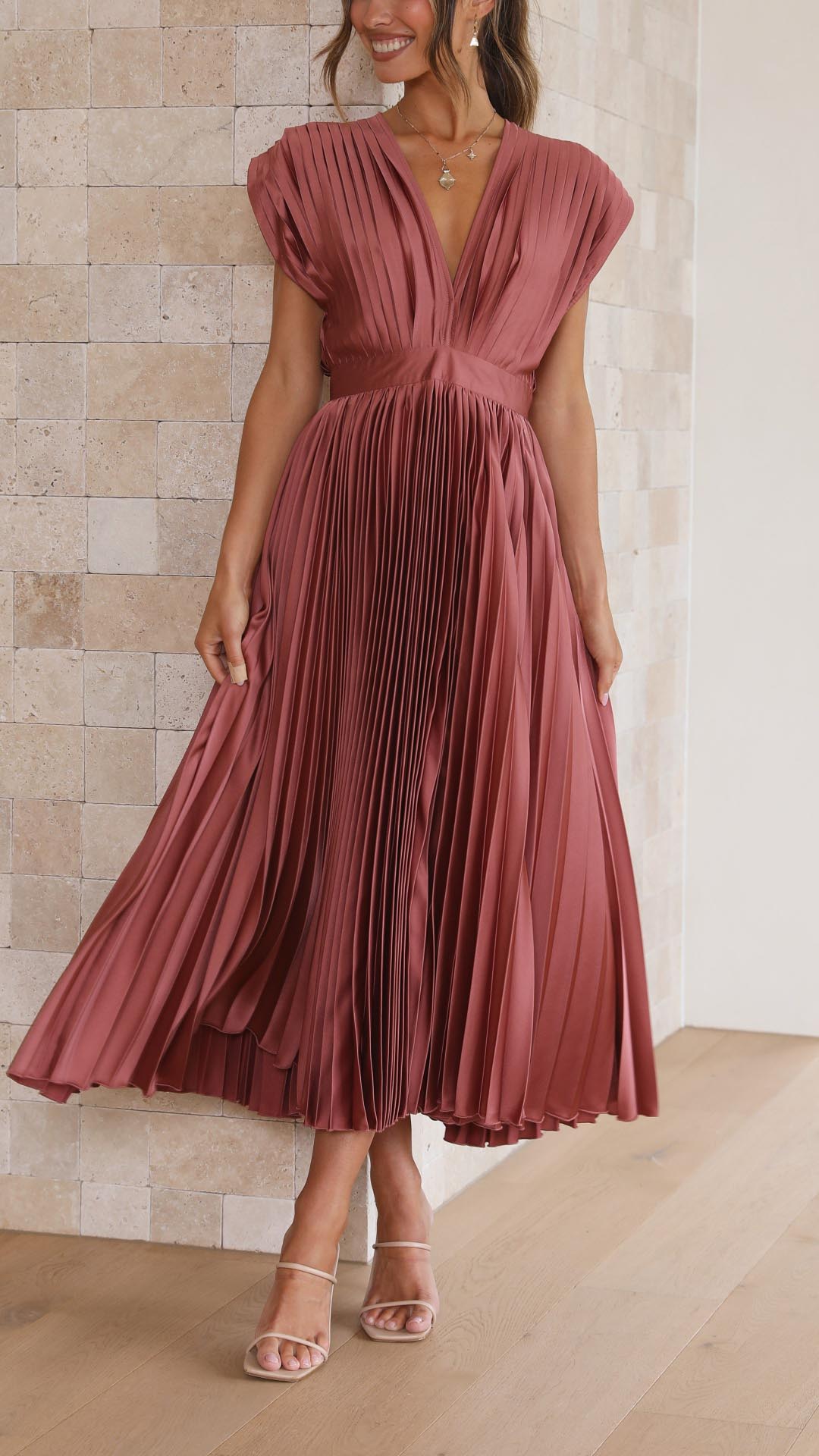 Zenova™ Marina | Elegant plisserad klänning
