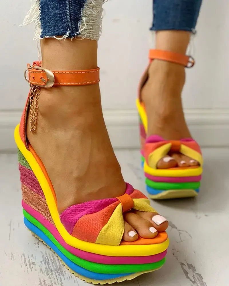Zenova™ Ester | Regnbågsformade kilar