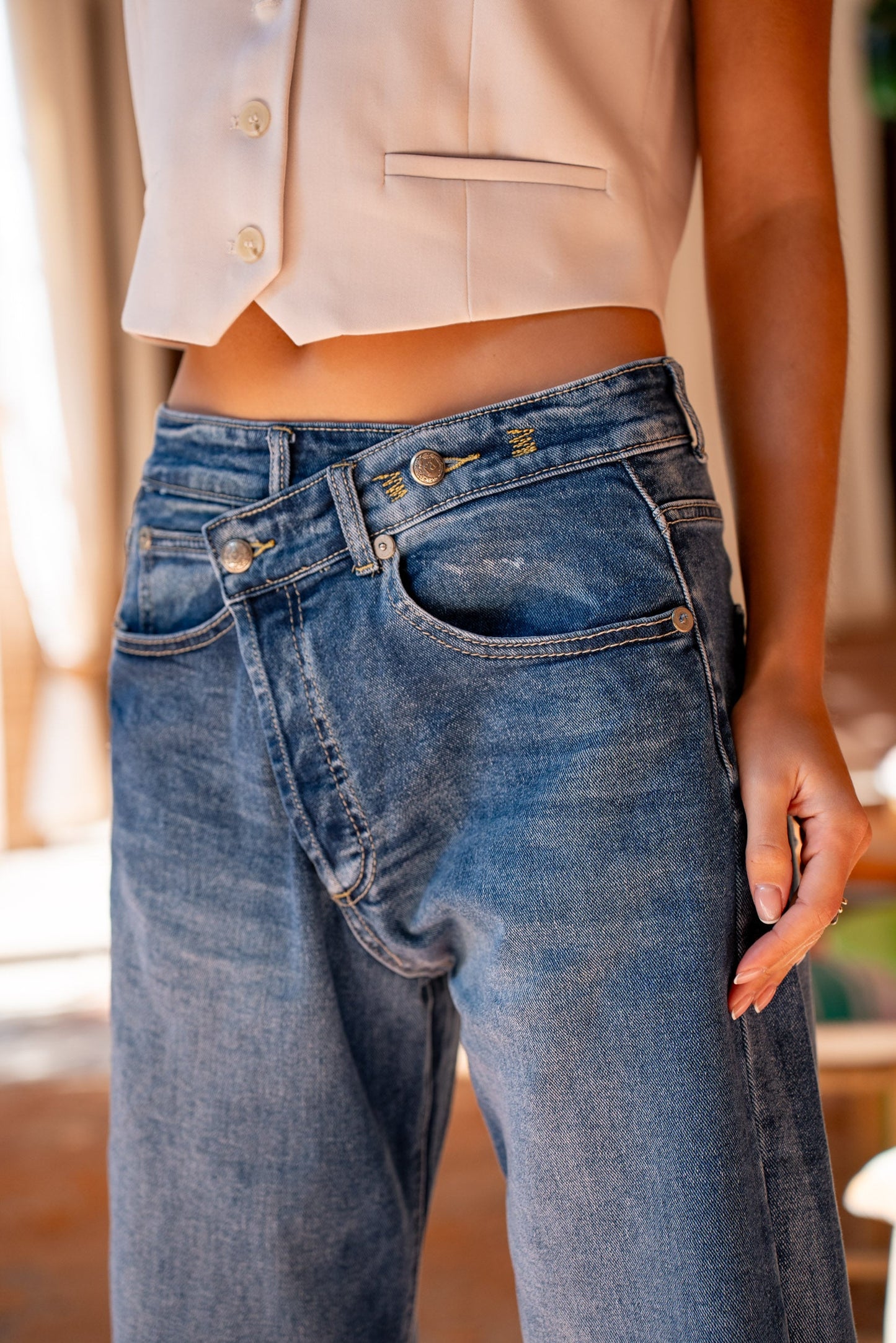 Zenova™ Seliana | Lösa jeans Asymmetrisk stängning